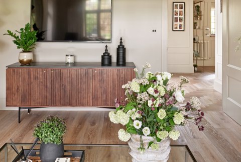 Anne marie lounge area furrow plank